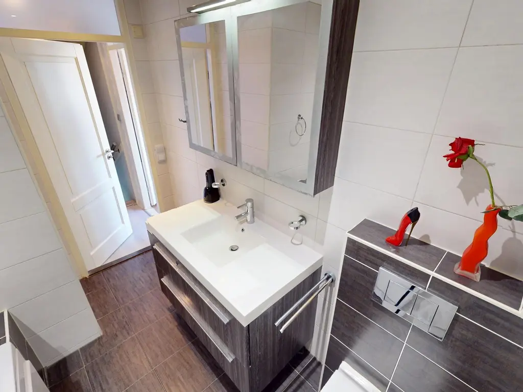 Duiker 50, GROOTEBROEK