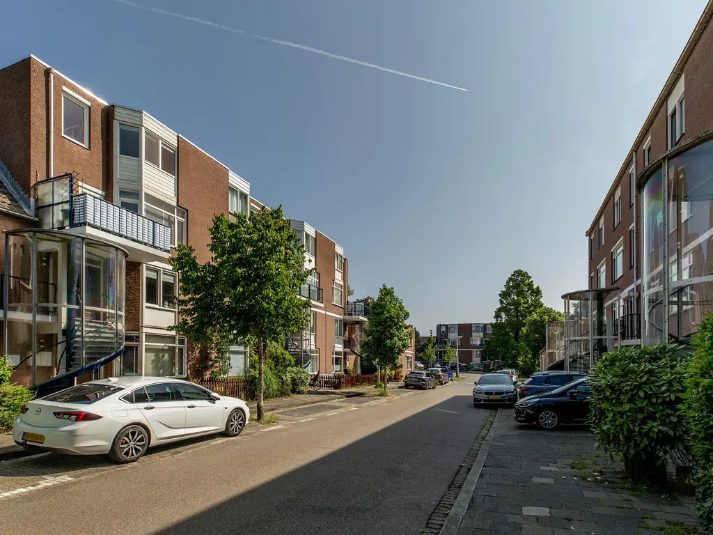 J. Bosmanstraat 30, 'S-GRAVENHAGE