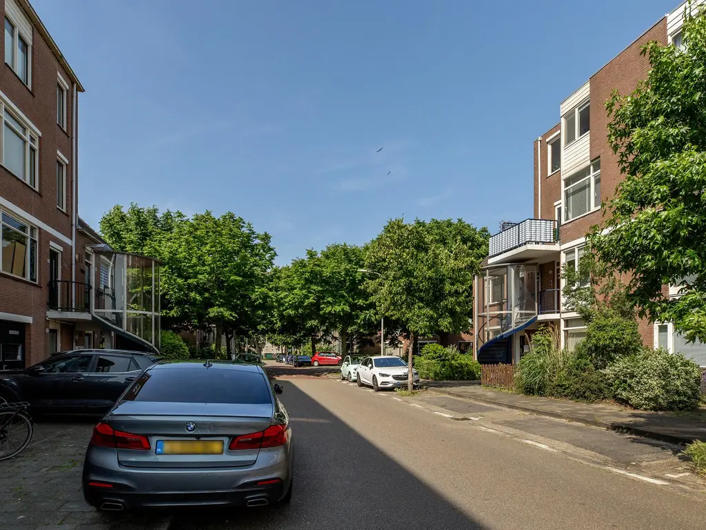 J. Bosmanstraat 30, 'S-GRAVENHAGE