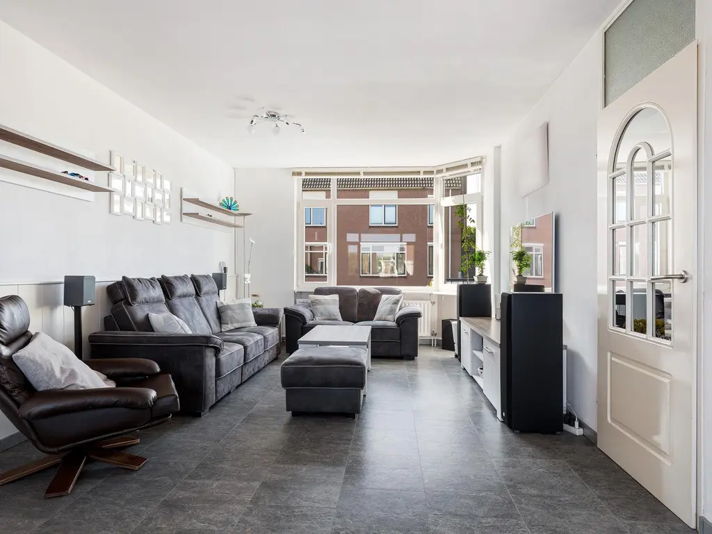 J. Bosmanstraat 30, 'S-GRAVENHAGE