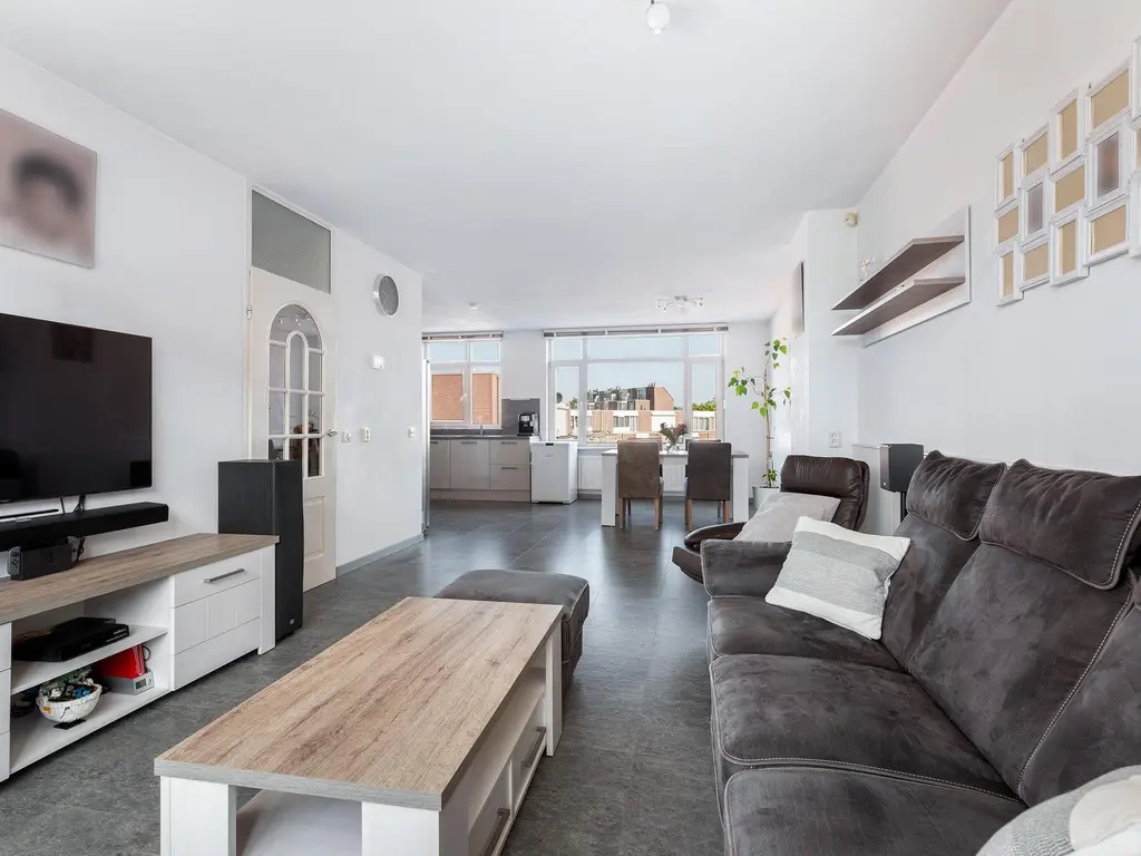 J. Bosmanstraat 30, 'S-GRAVENHAGE