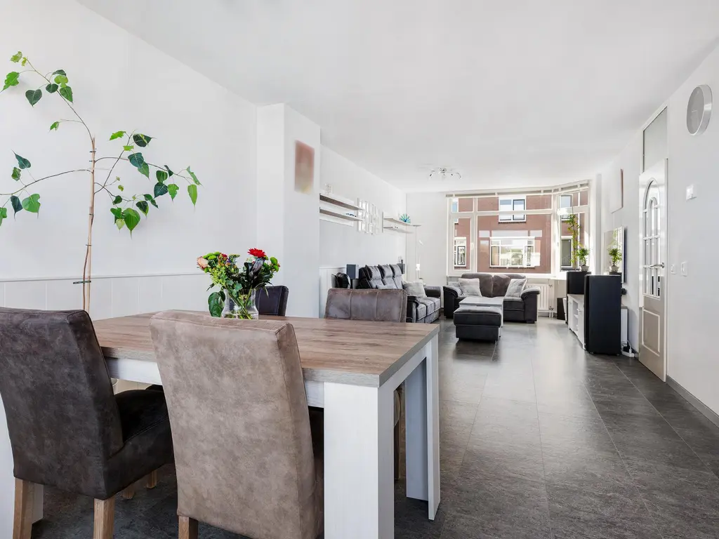 J. Bosmanstraat 30, 'S-GRAVENHAGE