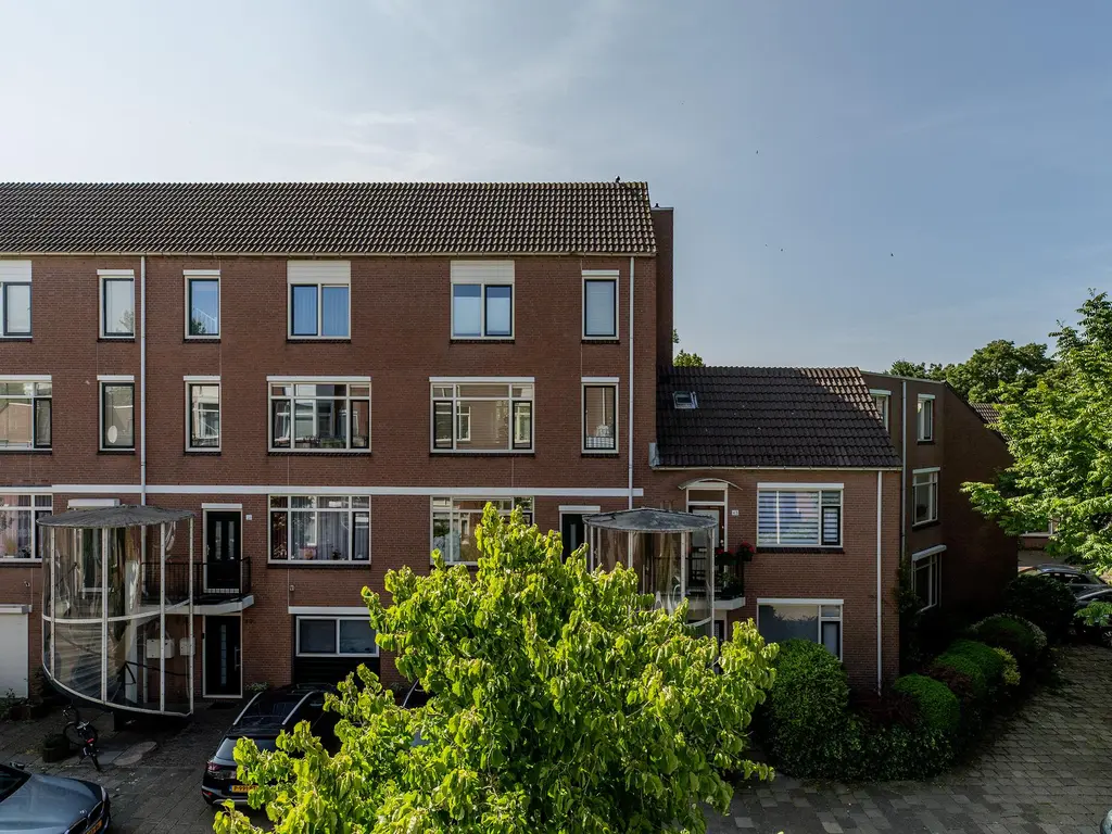 J. Bosmanstraat 30, 'S-GRAVENHAGE