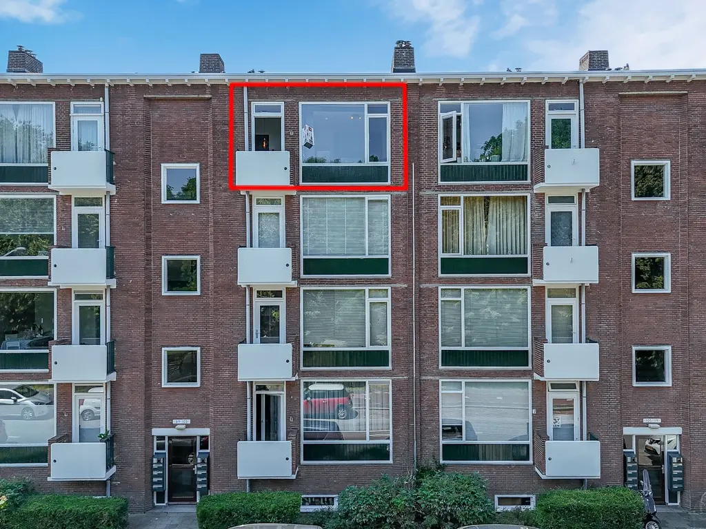 Spinozalaan 97, Voorburg