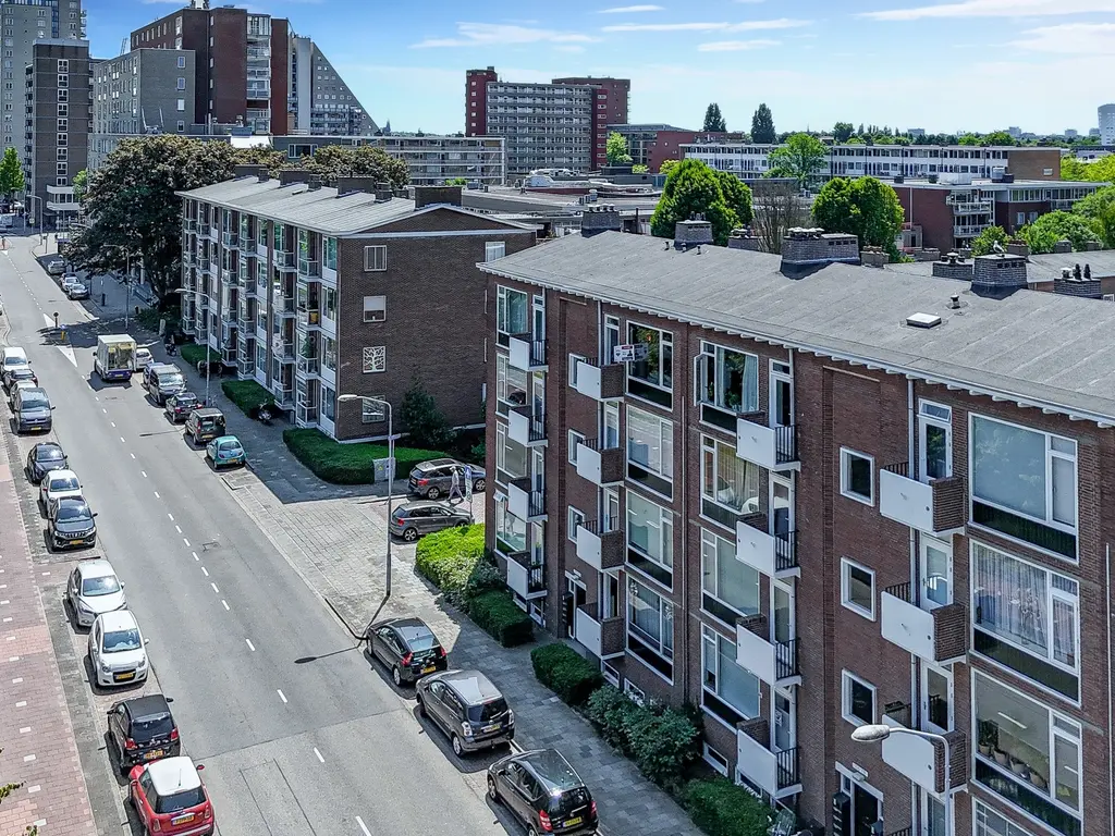 Spinozalaan 97, Voorburg