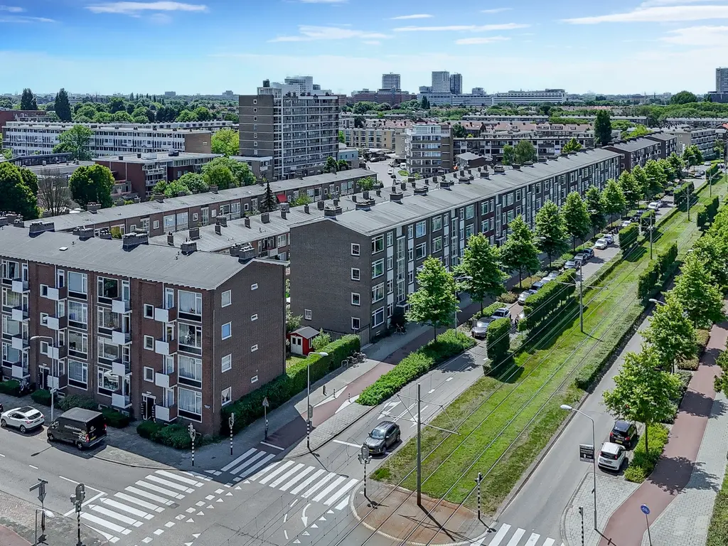 Spinozalaan 97, Voorburg