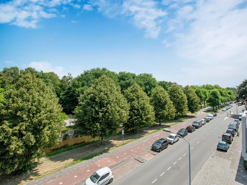 Spinozalaan 97, Voorburg