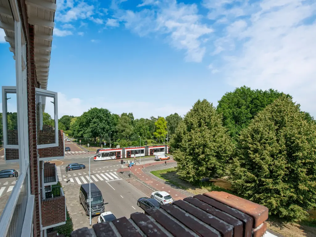 Spinozalaan 97, Voorburg