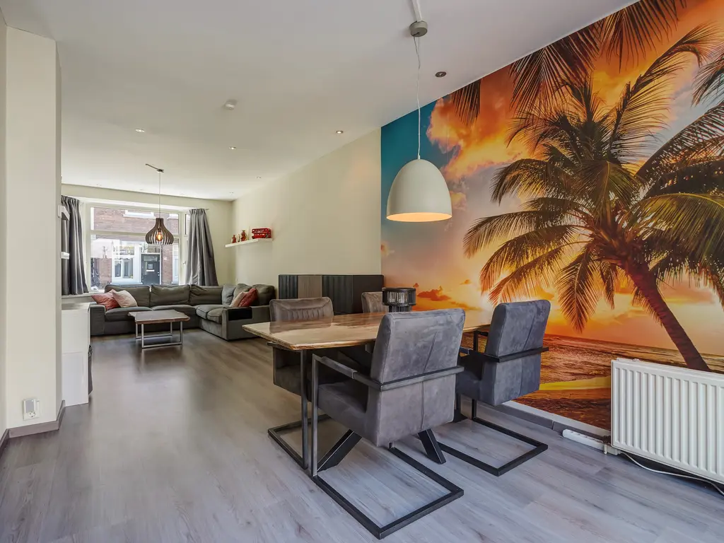 Boele van Hensbroekstraat 42, Den Haag