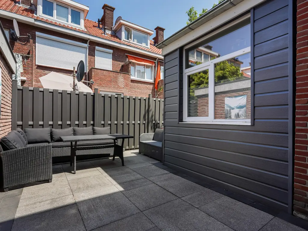 Boele van Hensbroekstraat 42, Den Haag