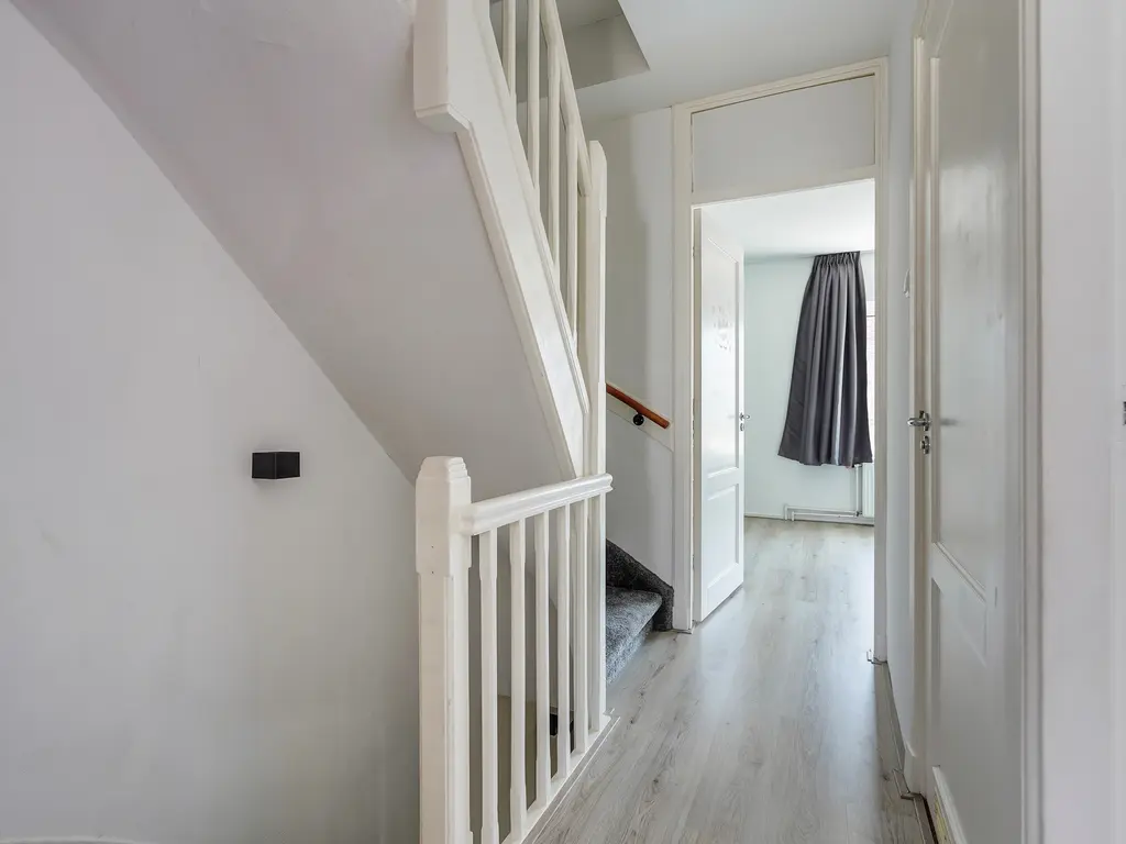 Boele van Hensbroekstraat 42, Den Haag