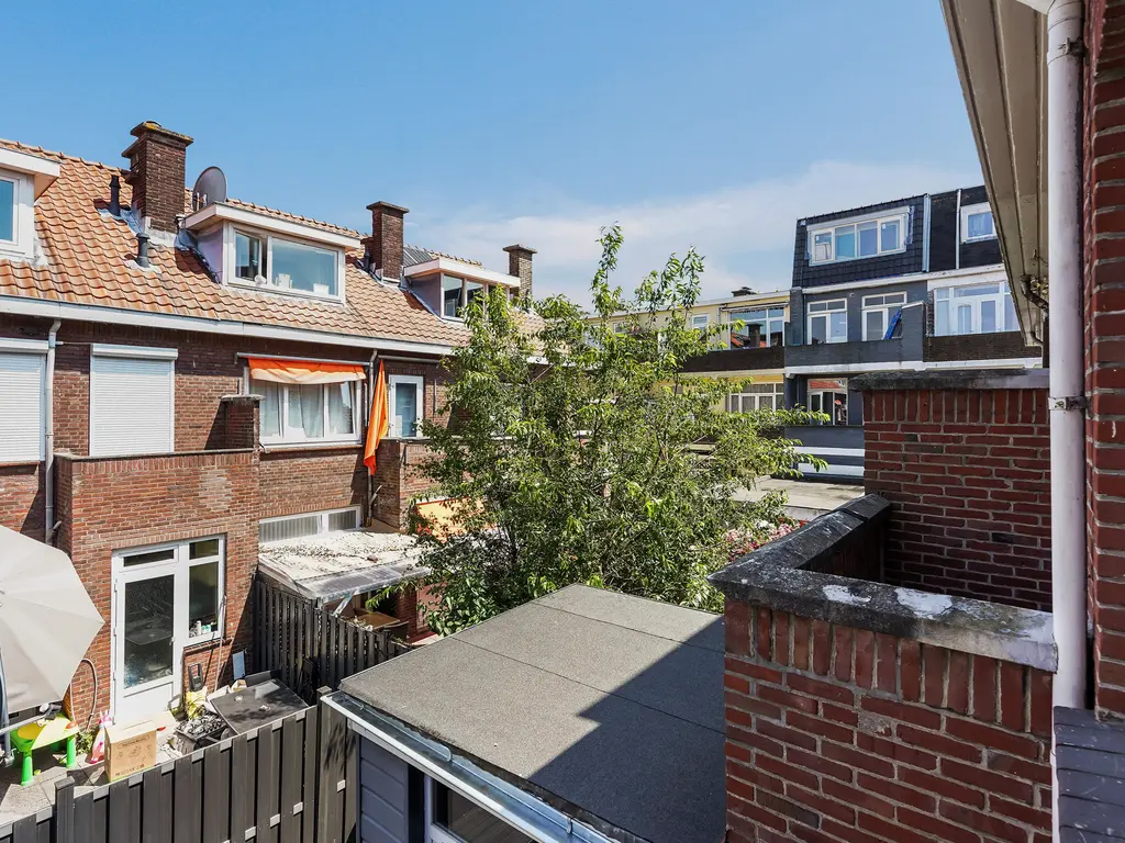 Boele van Hensbroekstraat 42, Den Haag