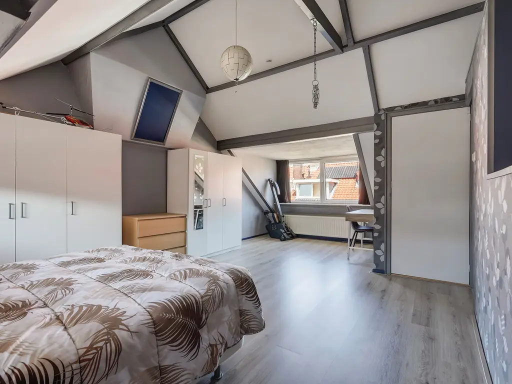 Boele van Hensbroekstraat 42, Den Haag