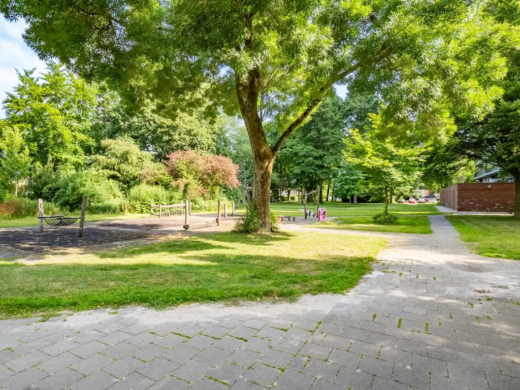 van Herwijnenplantsoen 238, NIEUWEGEIN