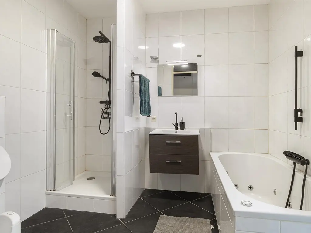 Bermuda 30, ZAANDAM