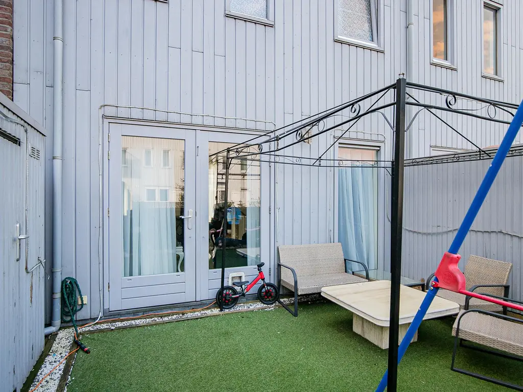 Bermuda 30, ZAANDAM