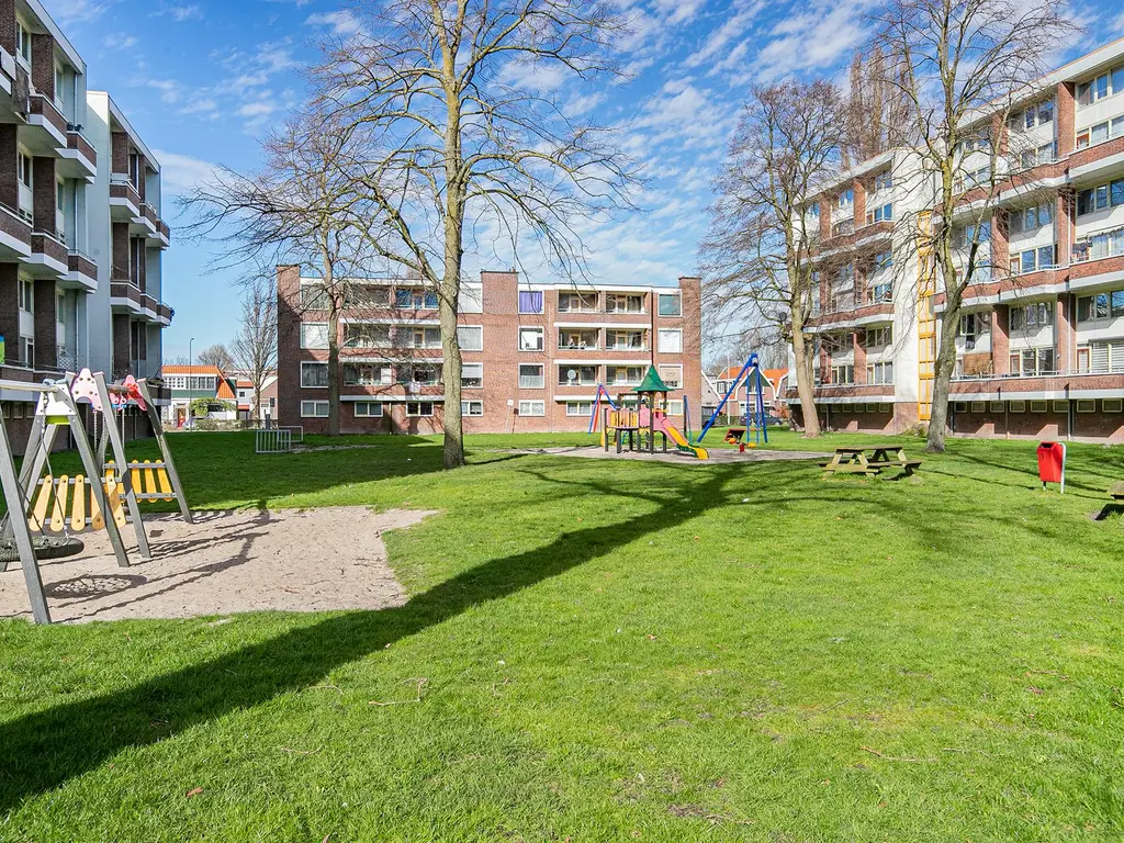 Bermuda 30, ZAANDAM