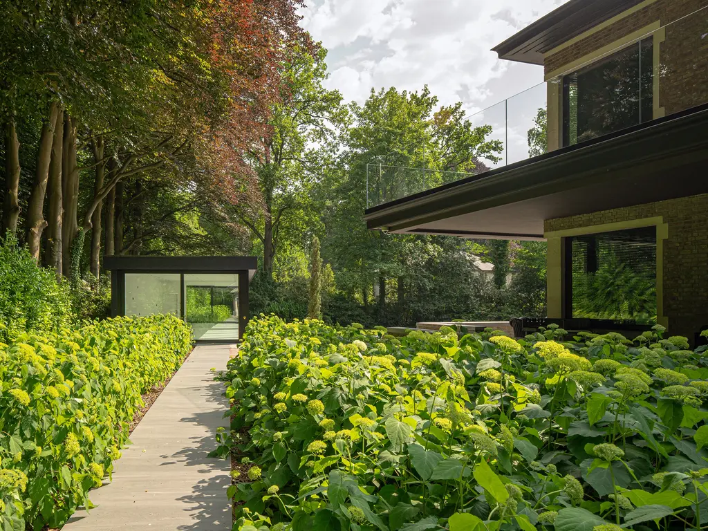 Alfons Servaislei 84  , Schoten