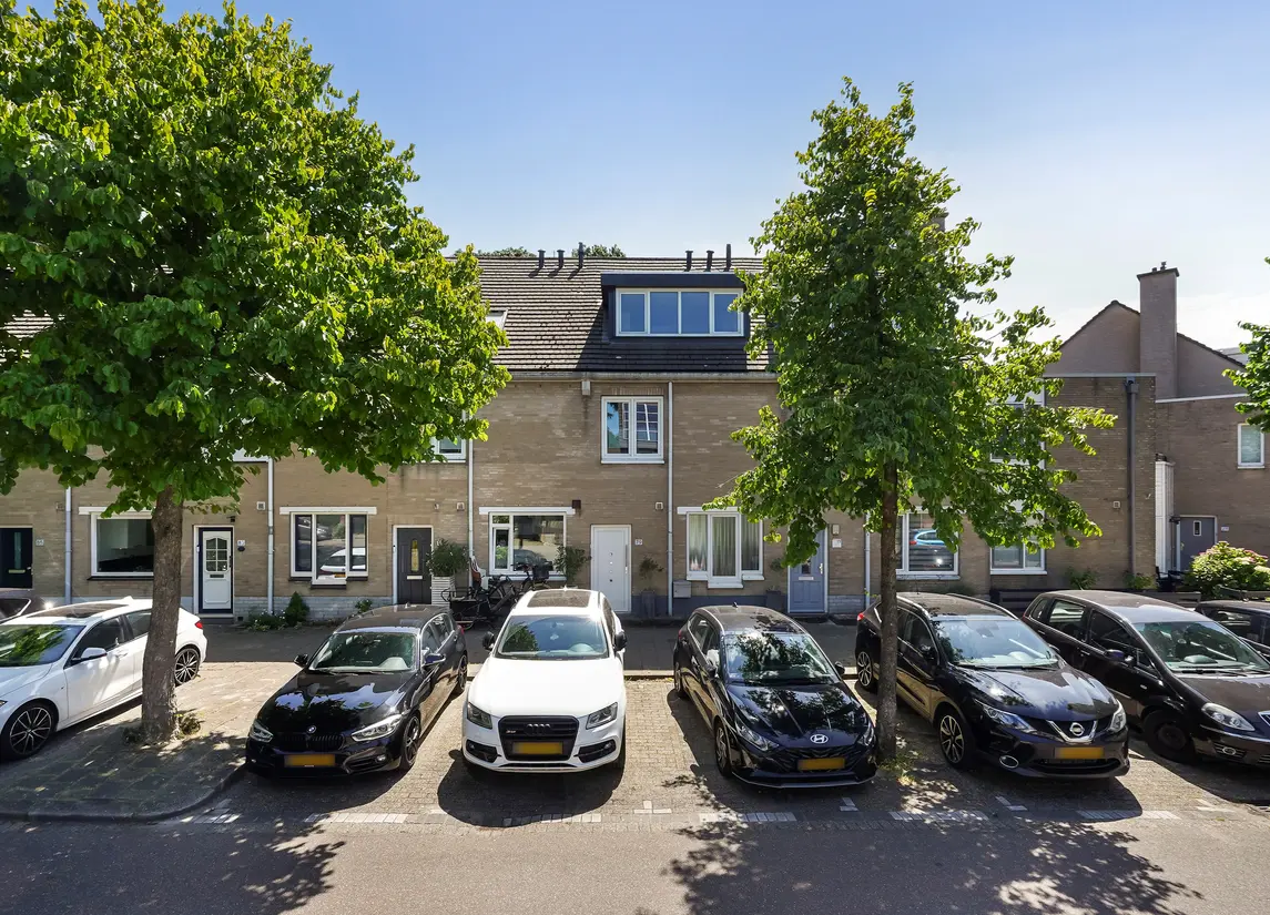 Dr. J. Presserstraat 79
