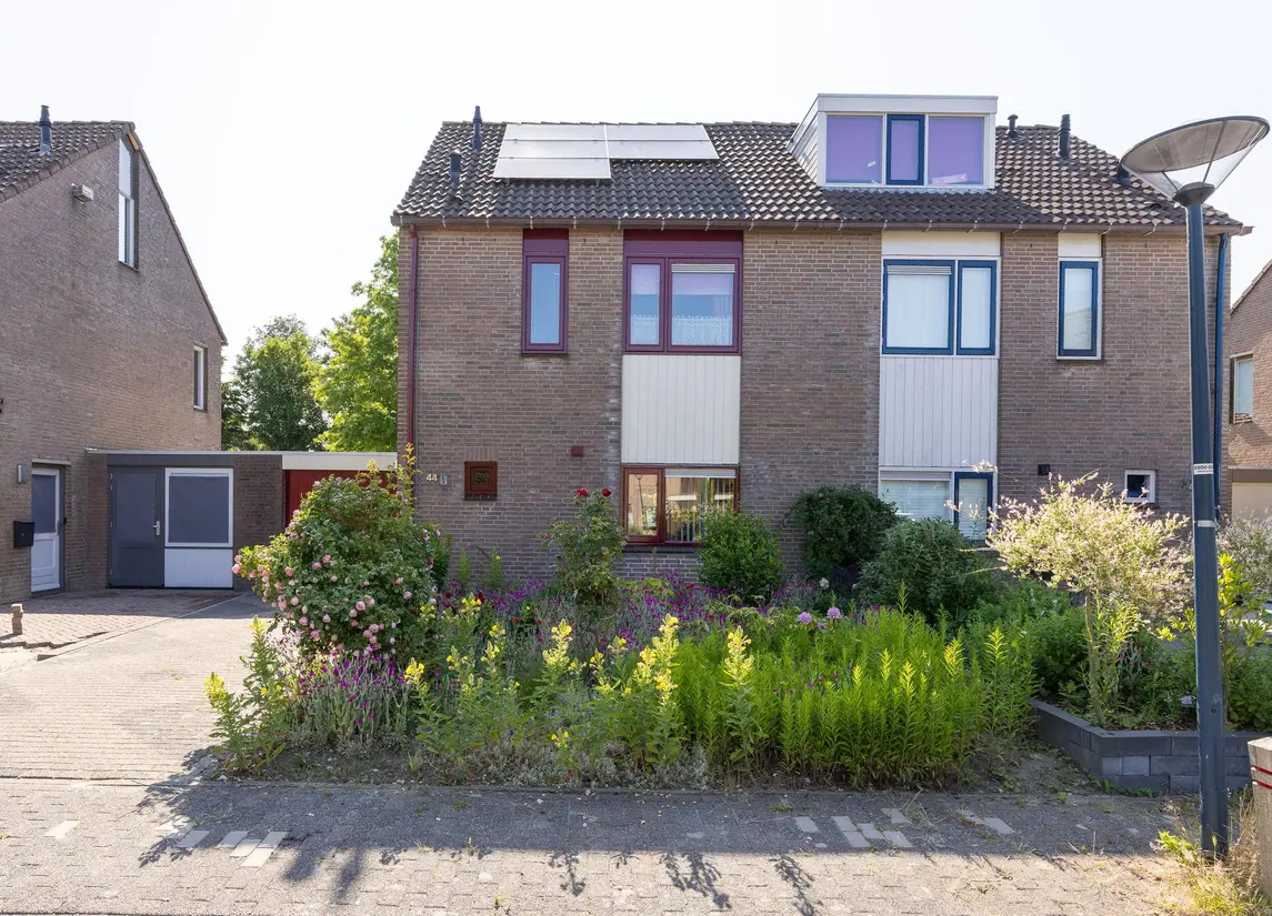Binnenplaats 44