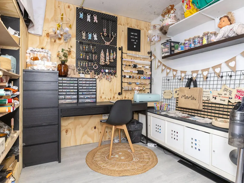 Volder 83, HOORN