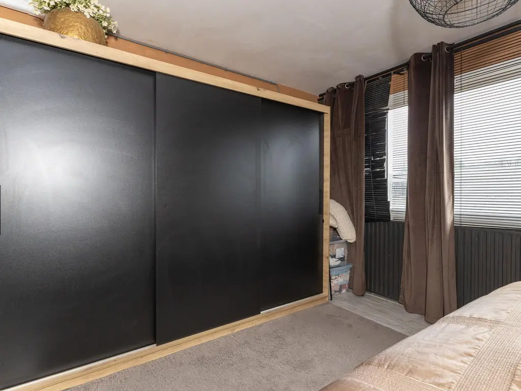 Volder 83, HOORN