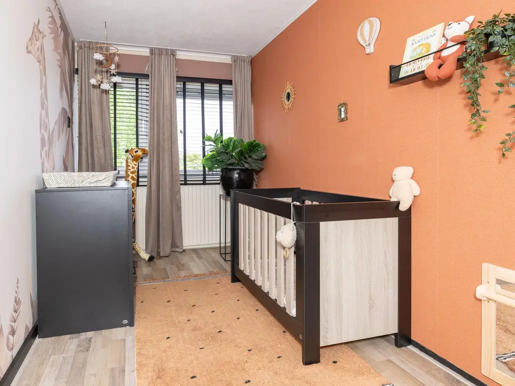 Volder 83, HOORN