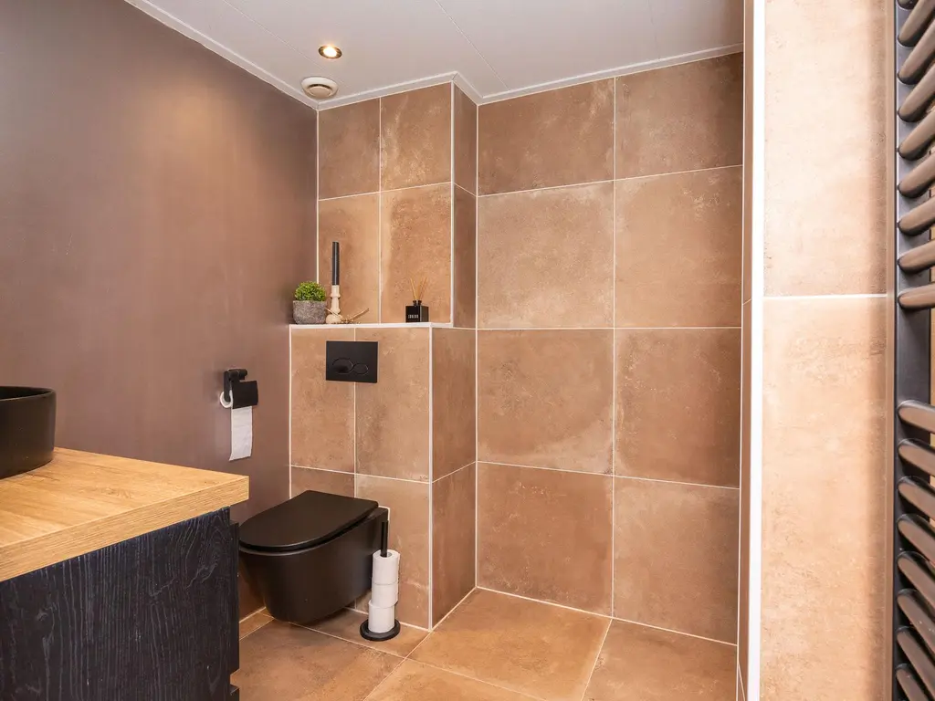 Volder 83, HOORN