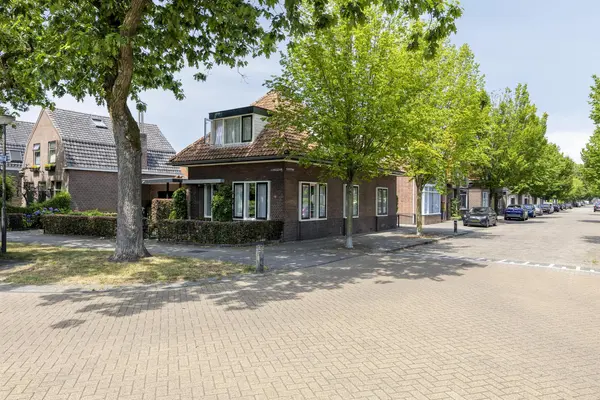 Floris V-laan 27