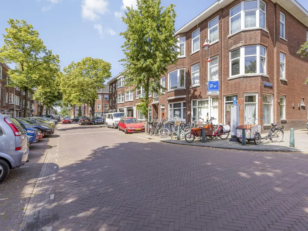 Linnaeusstraat 273, 'S-GRAVENHAGE
