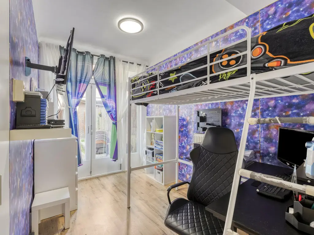 Linnaeusstraat 273, 'S-GRAVENHAGE