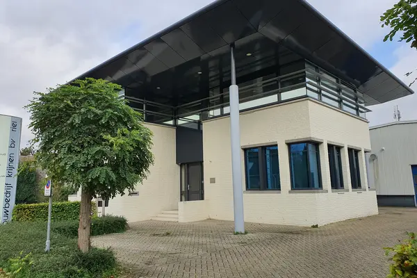 Spoorweide 8