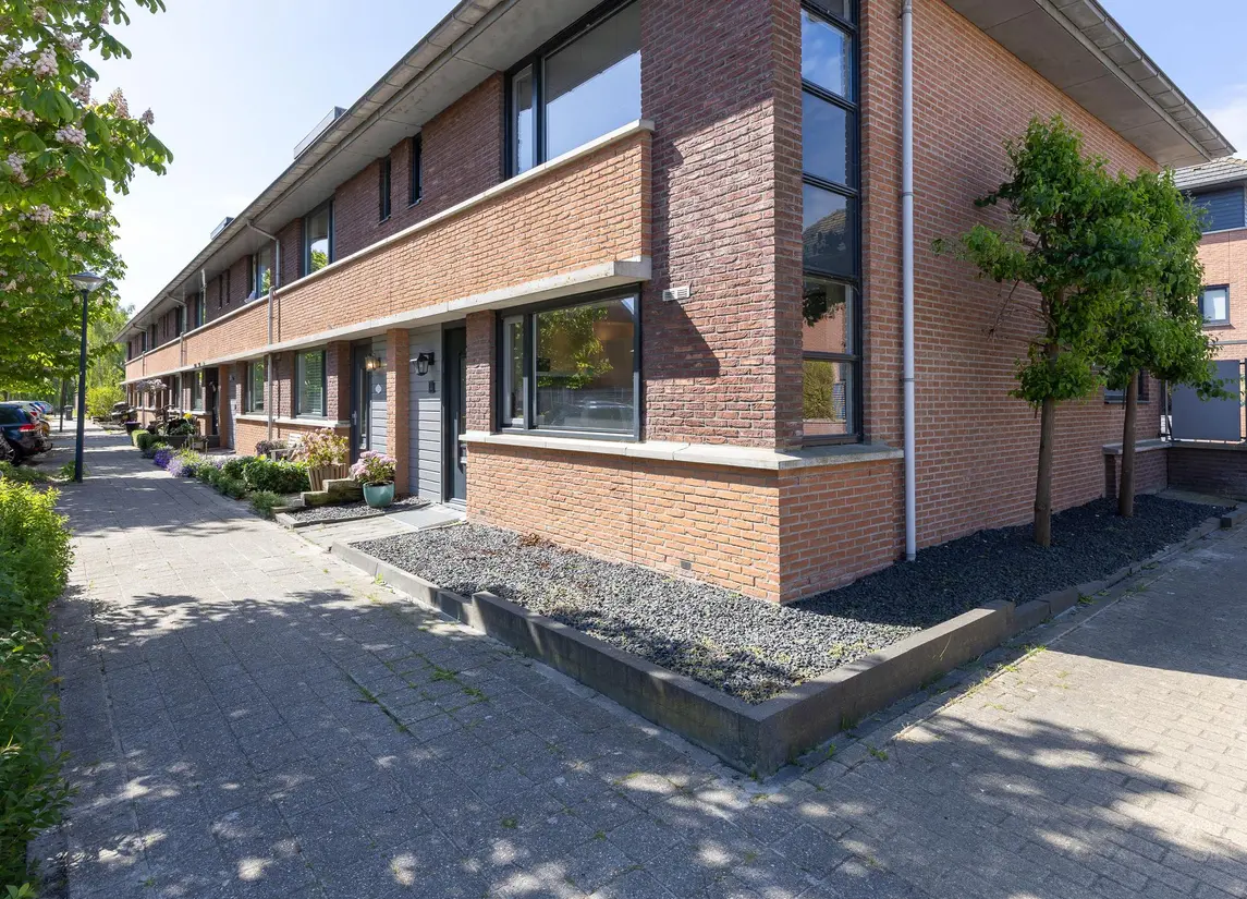 John Raedeckerhof 106