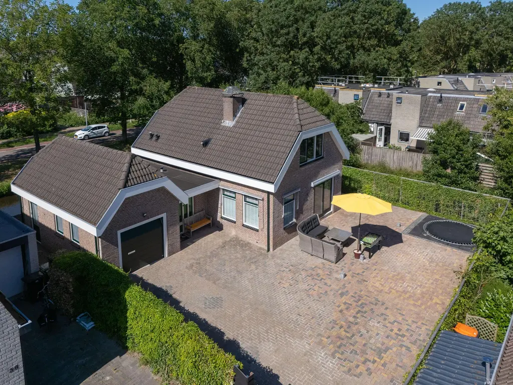 Ossenweide 37, Zwaag