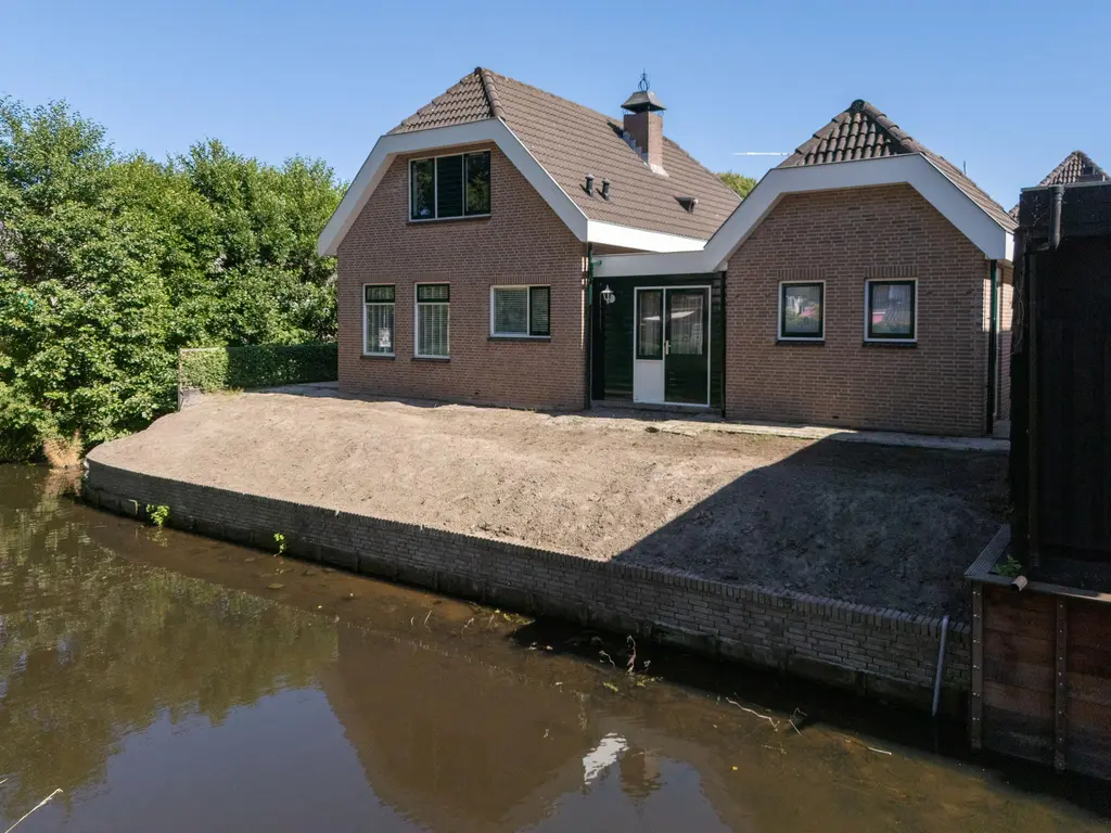Ossenweide 37, Zwaag