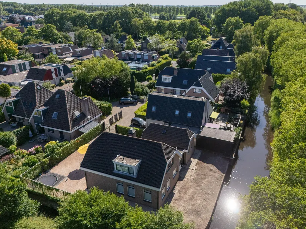 Ossenweide 37, Zwaag