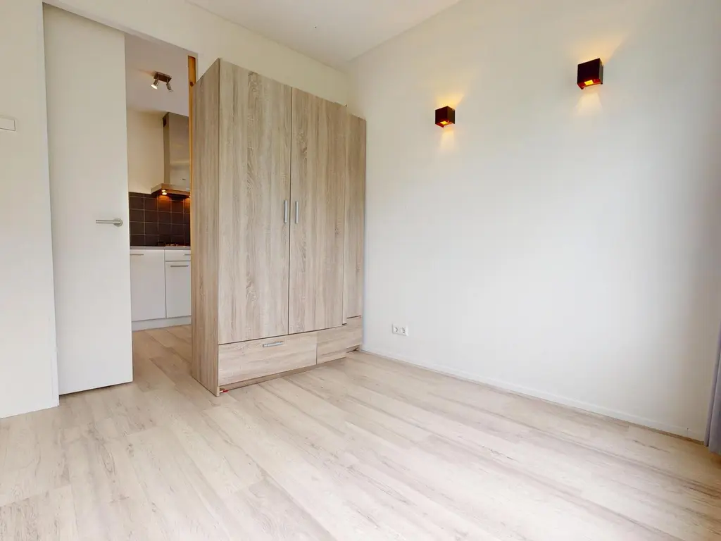 Zandsteen 17, HOORN