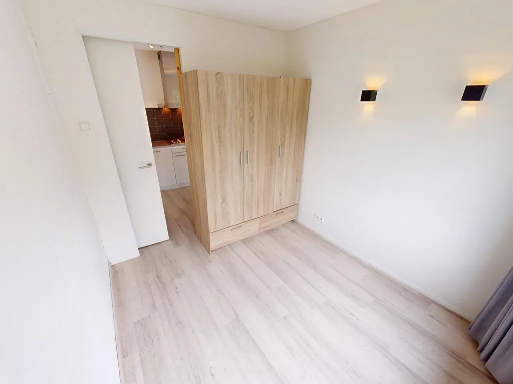 Zandsteen 17, HOORN