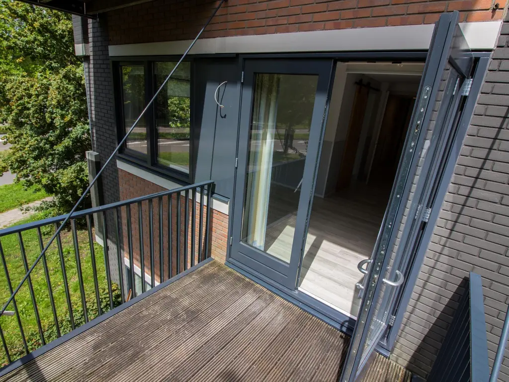 Zandsteen 17, HOORN