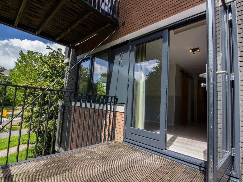 Zandsteen 17, HOORN