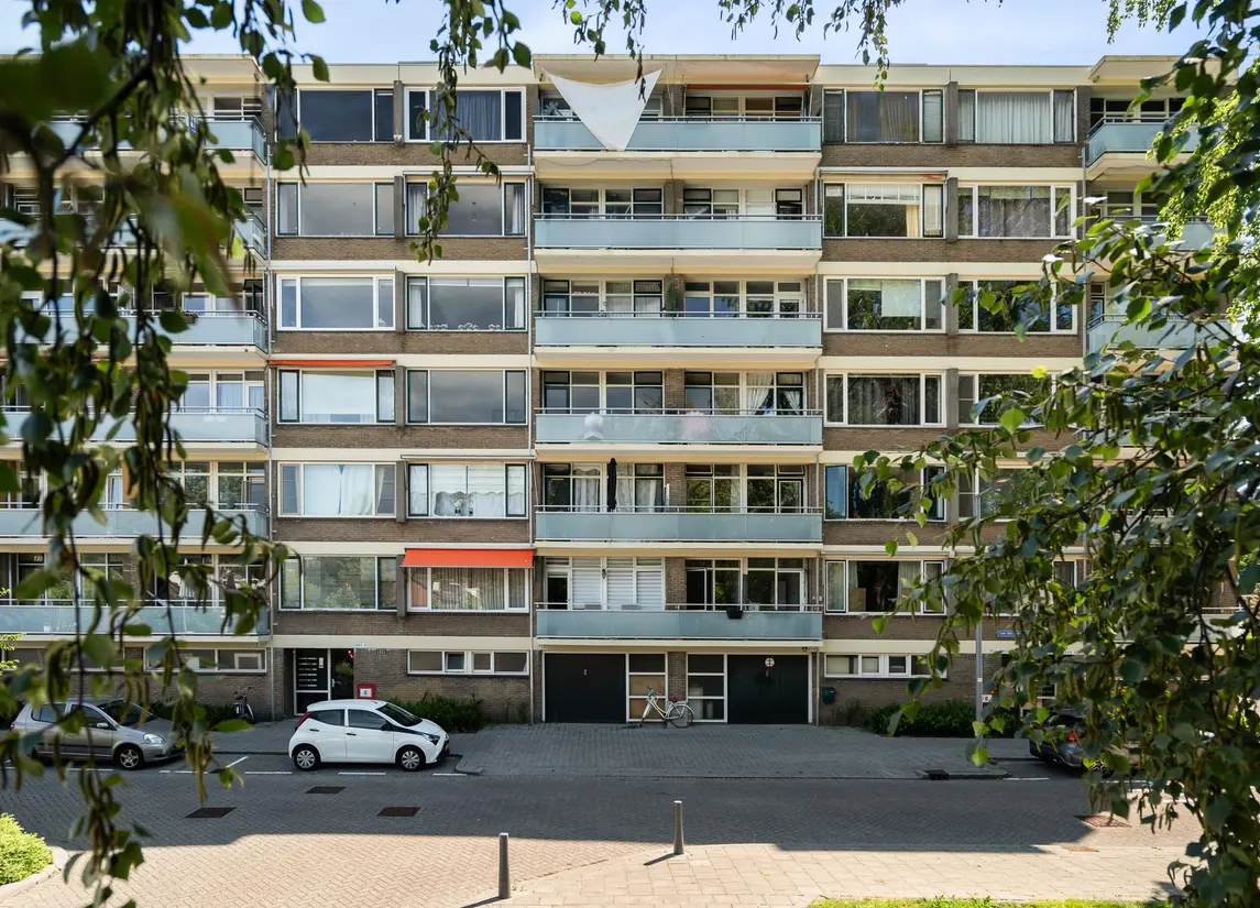 Van der Helmstraat 448