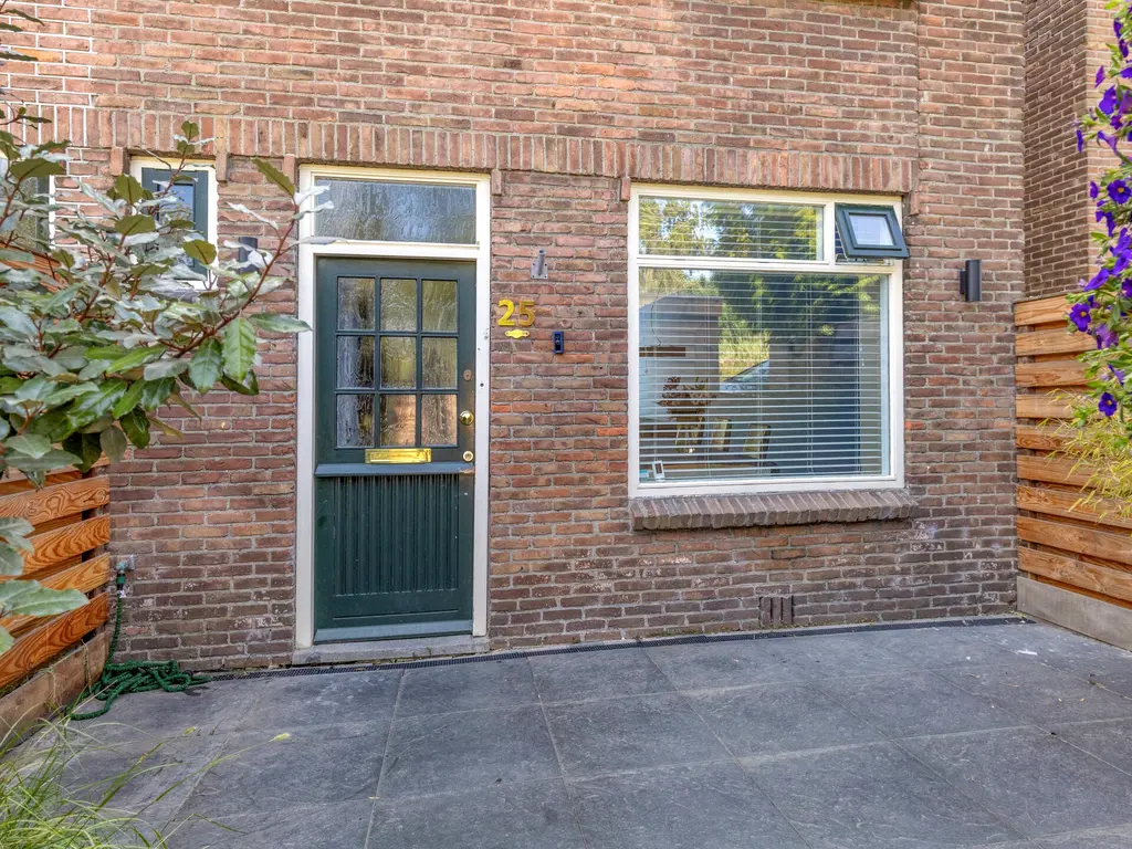 Vrouwenweg 25, Leiden