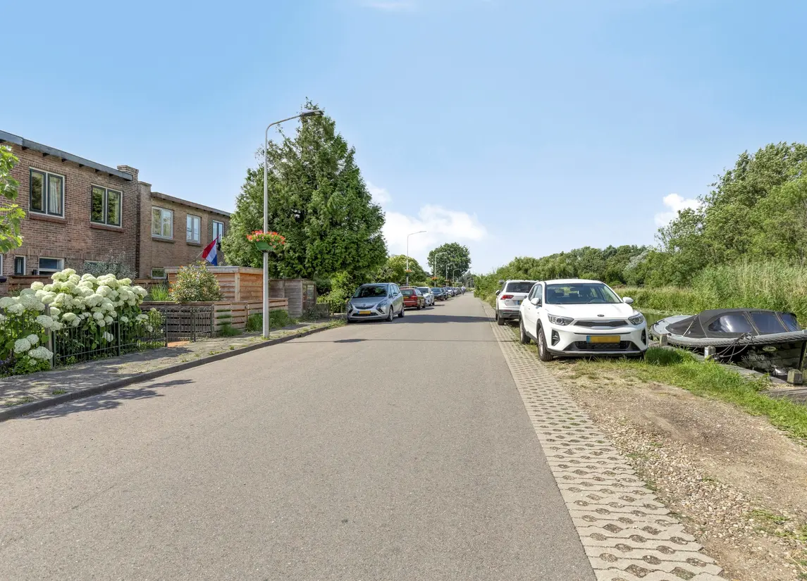 Vrouwenweg 25