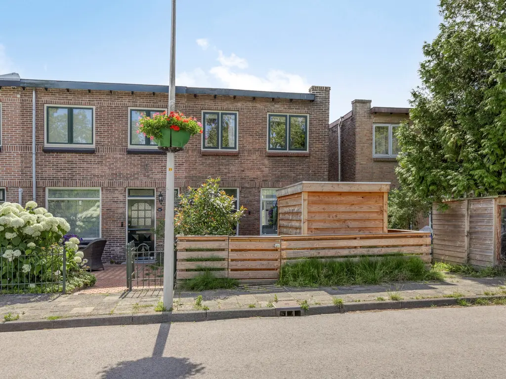Vrouwenweg 25, Leiden