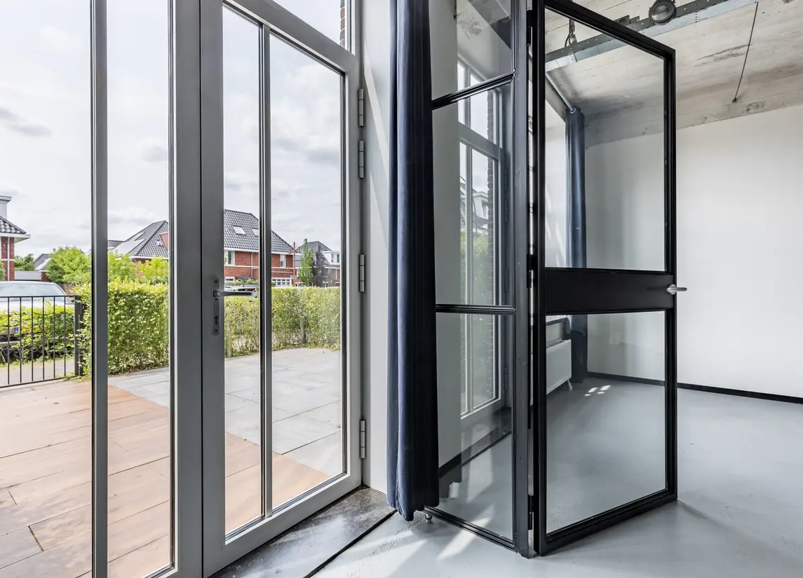 Almystraat 30