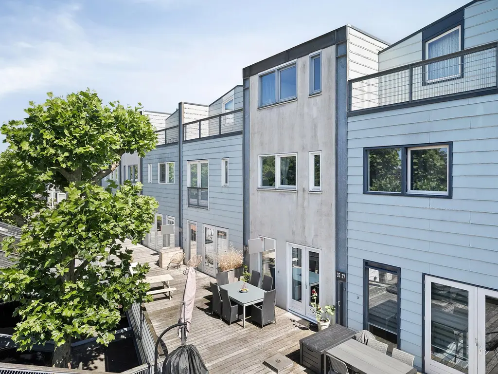 Arubapier 35, ALMERE