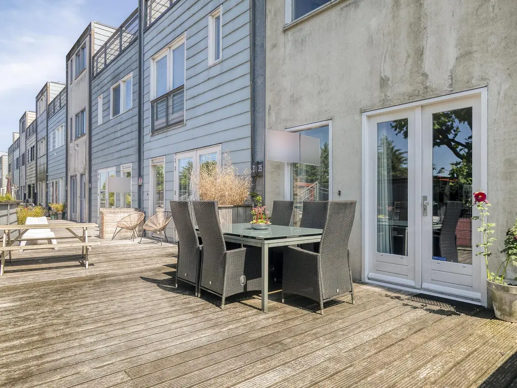 Arubapier 35, ALMERE