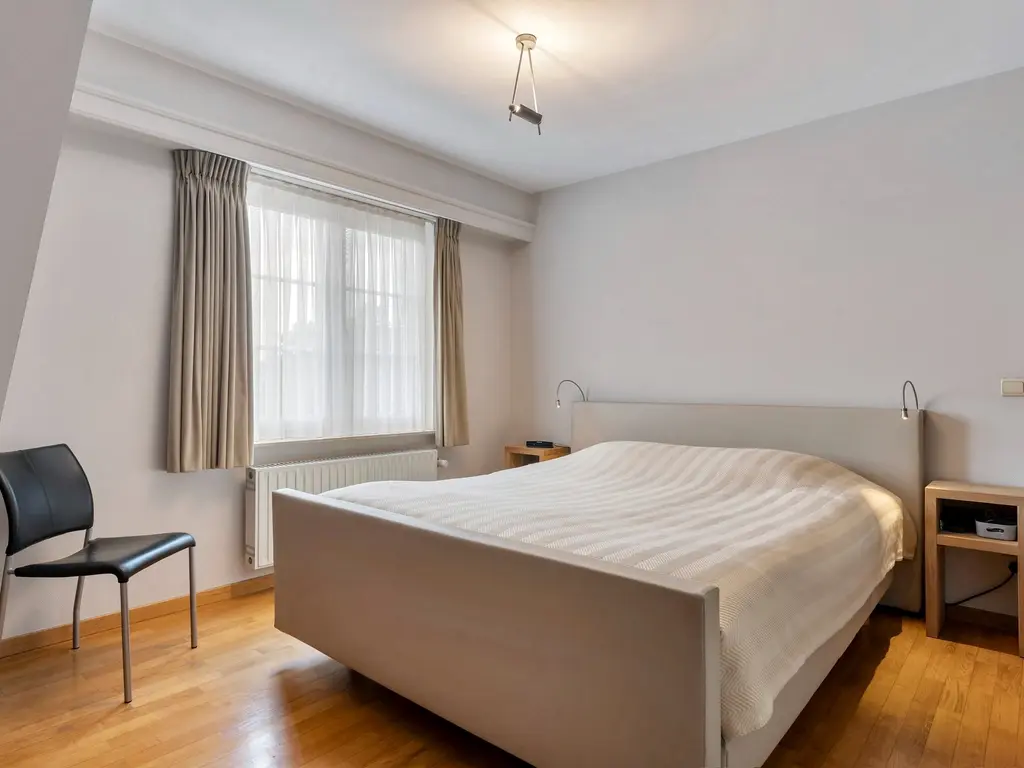 Koning Albertstraat 181  , Ravels