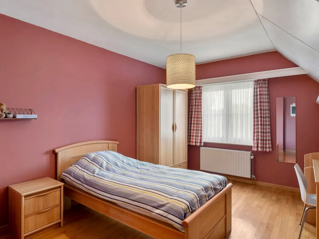Koning Albertstraat 181  , Ravels
