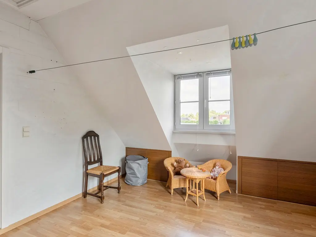 Koning Albertstraat 181  , Ravels